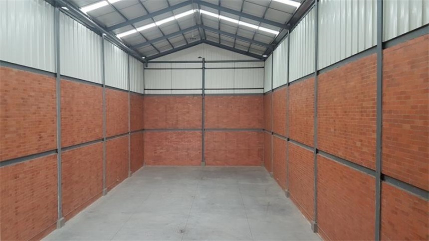 Bodega en Arriendo - Más