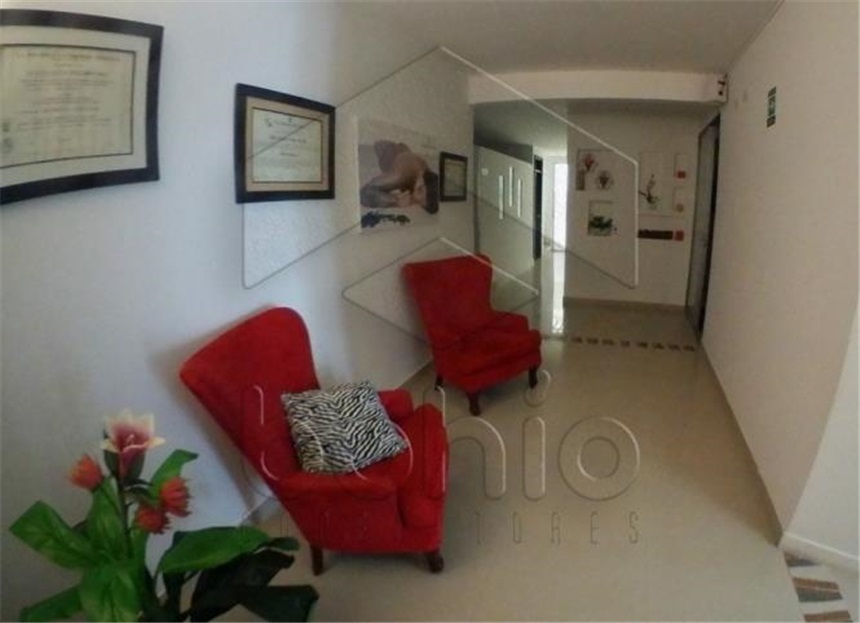 Local en Arriendo - Más