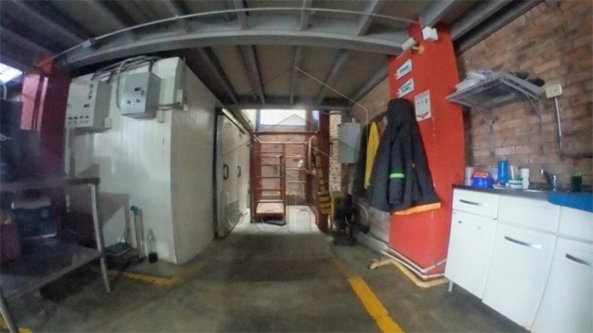 Local en Arriendo - Más
