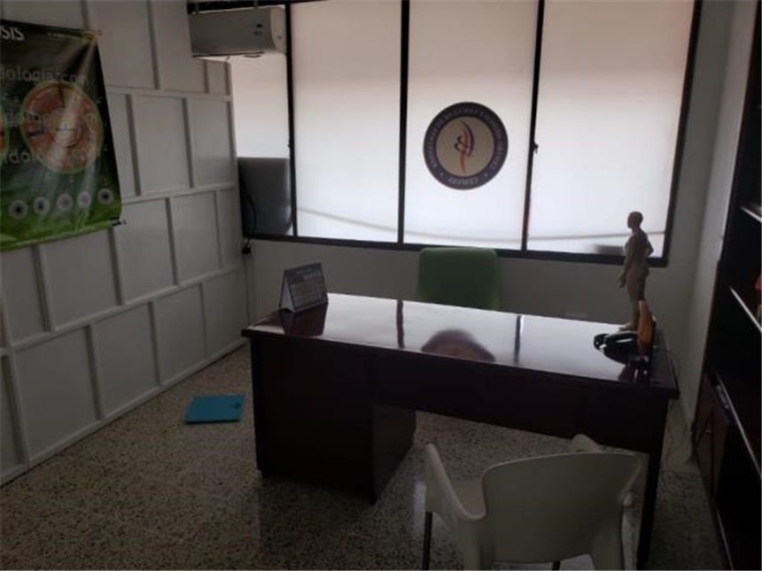 Consultorio en venta en Garcia Rovira, Bucaramanga, 239 m² · foto 13 de 24