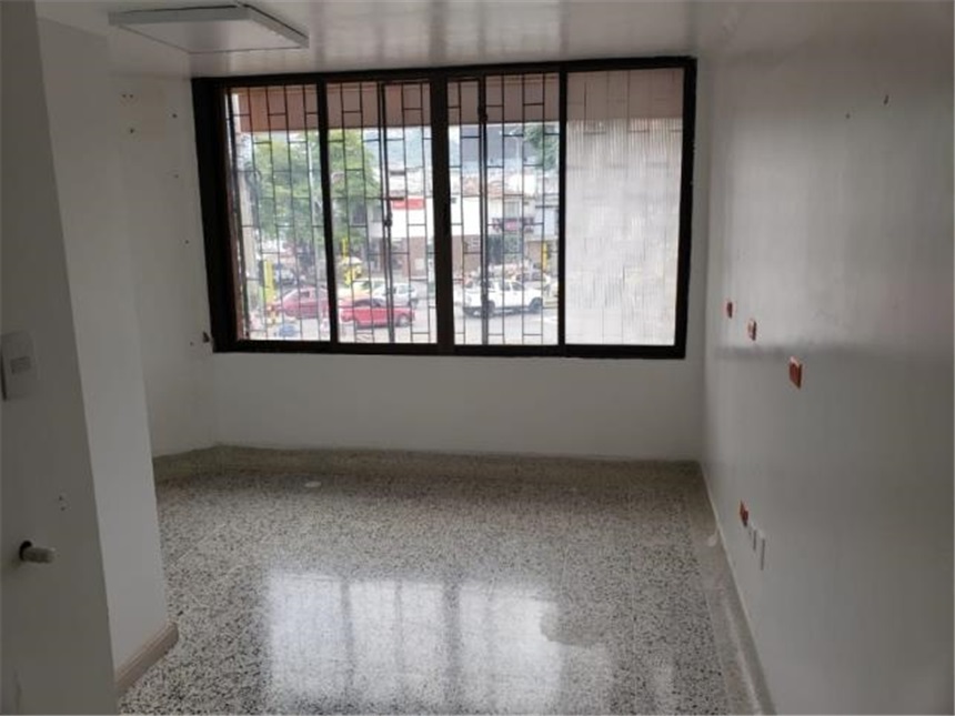 Consultorio en venta en Garcia Rovira, Bucaramanga, 239 m² · foto 11 de 24