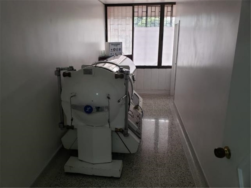Consultorio en venta en Garcia Rovira, Bucaramanga, 239 m² · foto 18 de 24