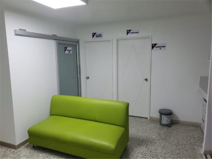 Consultorio en venta en Garcia Rovira, Bucaramanga, 239 m² · foto 19 de 24