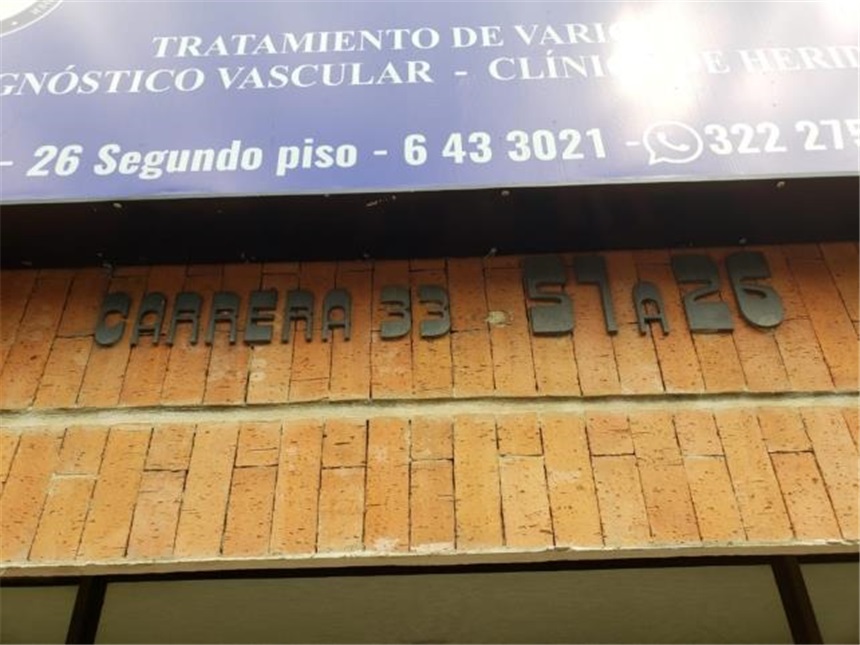 Consultorio en venta en Garcia Rovira, Bucaramanga, 239 m² · foto 3 de 24