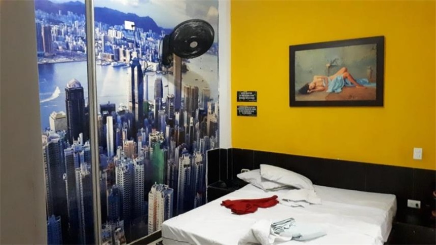 Local en venta en La Candelaria, Medellín, 850 m² · foto 3 de 9