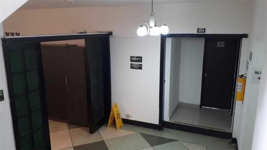 Local en venta en La Candelaria, Medellín, 850 m² · foto 5 de 9