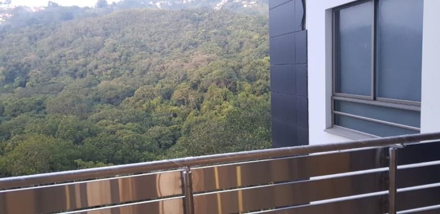 Apartamento de 4 alcobas en venta en Cabecera Del Llano, Bucaramanga, 260 m² · foto 9 de 24