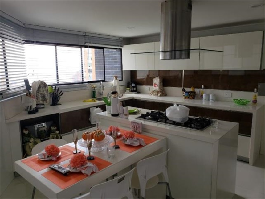 Apartamento de 4 alcobas en venta en Garcia Rovira, Bucaramanga, 228 m² · foto 4 de 24