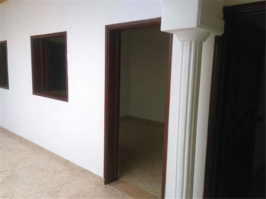 Casa de 5 alcobas en venta en Comuneros, Bucaramanga, 178 m² · foto 4 de 17