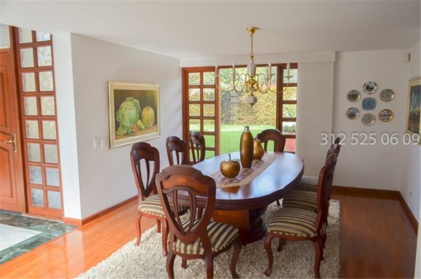 Casa de 4 alcobas en venta en Centro, Sopó, 420 m² · foto 6 de 24