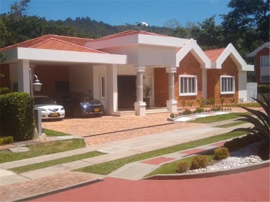 Casa de 4 alcobas en venta en Co. Arcadia, Piedecuesta, 460 m² · foto 3 de 24