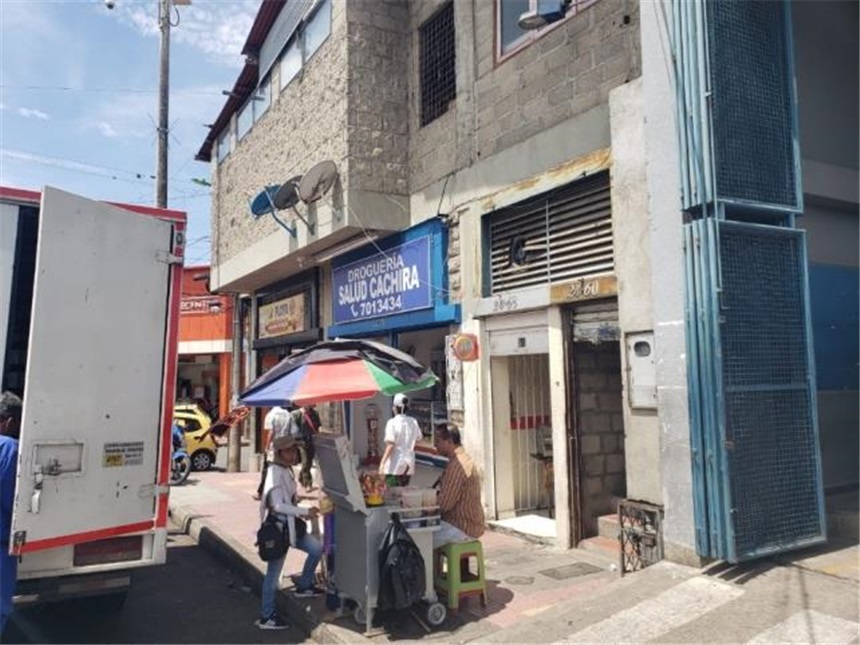 Bodega en venta en Alarcon, Bucaramanga, 390 m² · foto 4 de 5