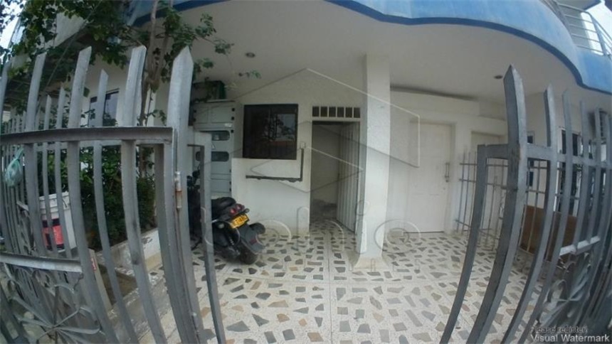 Casa de 10 alcobas en venta en Ub Casasuan, Montería, 250 m² · foto 2 de 24