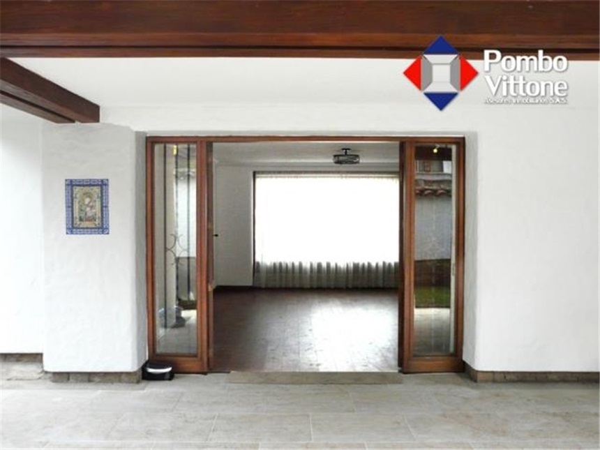 Casa de 4 alcobas en venta en Santa Ana Oriental, Bogotá, 610 m² · foto 2 de 24