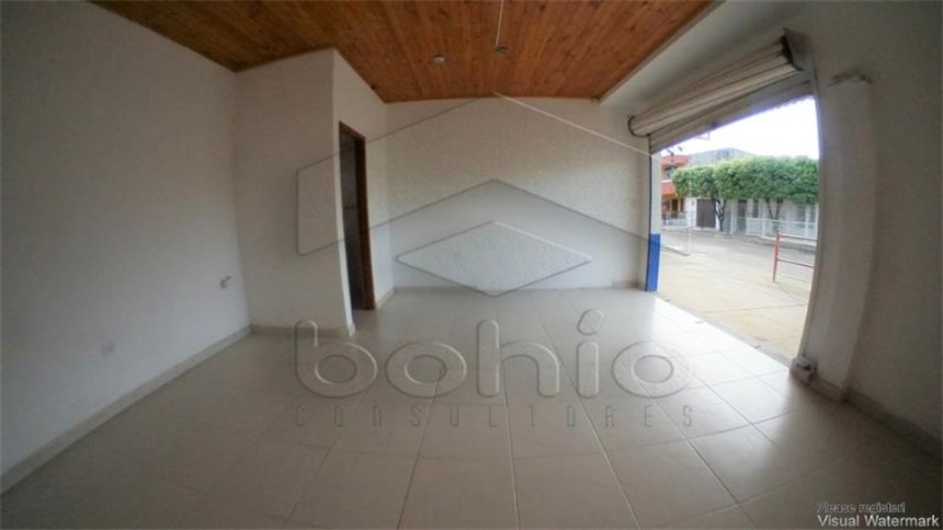 Local en Arriendo - Más