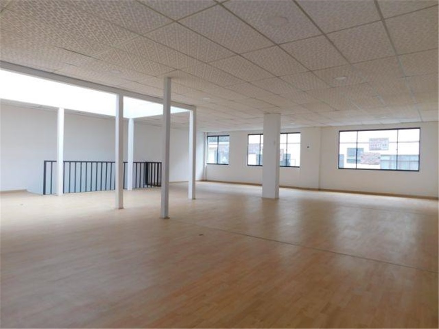 Local en Arriendo - Vista 2