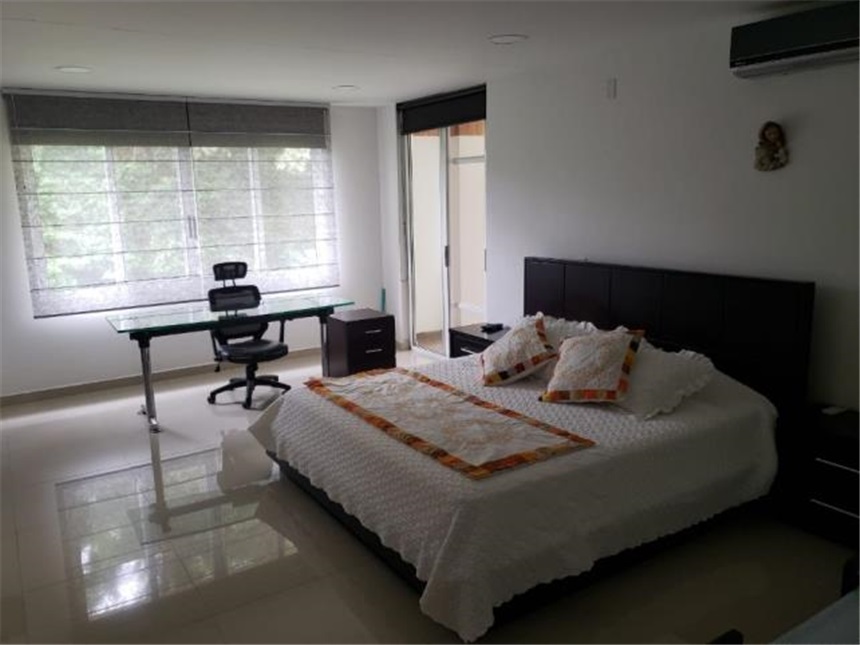 Casa de 4 alcobas en venta en Guayanas, Floridablanca, 450 m² · foto 11 de 24