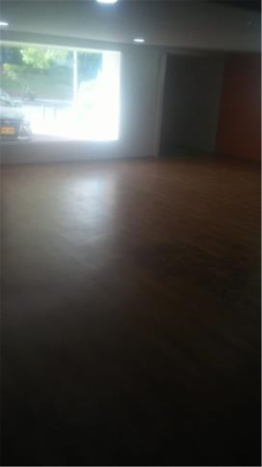 Local en Arriendo - Vista 3