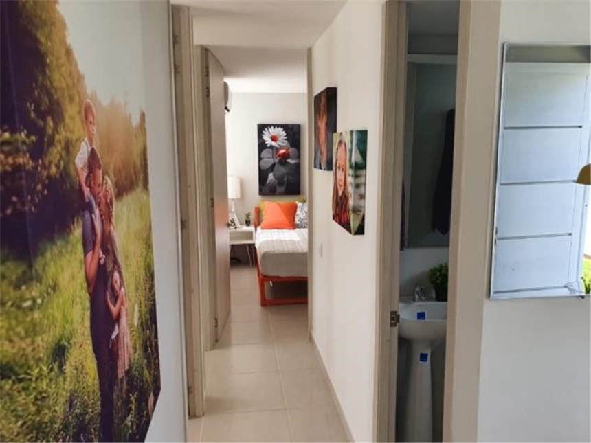 Apartamento de 3 alcobas en venta en Hsd. Alcala, Girón, 55 m² · foto 5 de 19