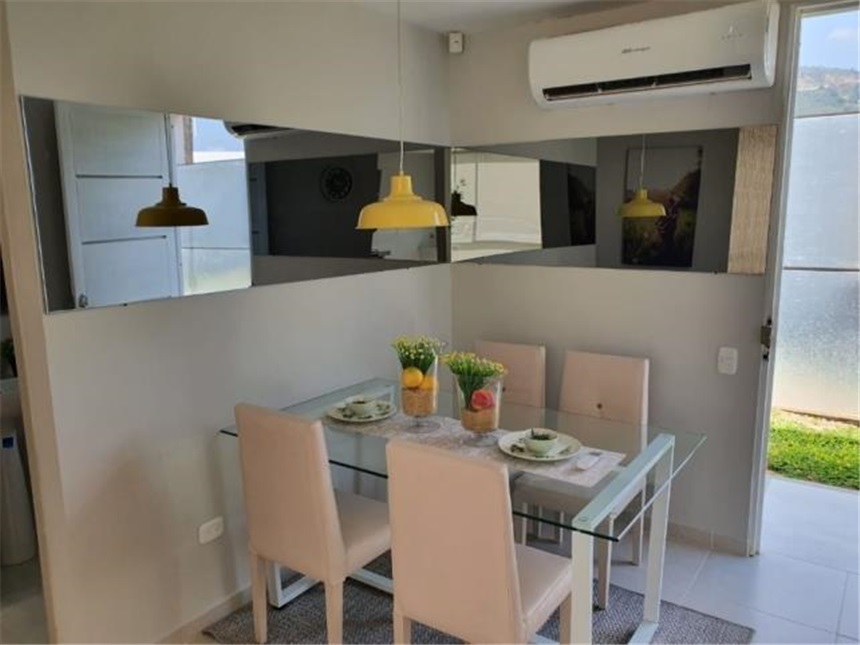Apartamento de 3 alcobas en venta en Hsd. Alcala, Girón, 55 m² · foto 2 de 19