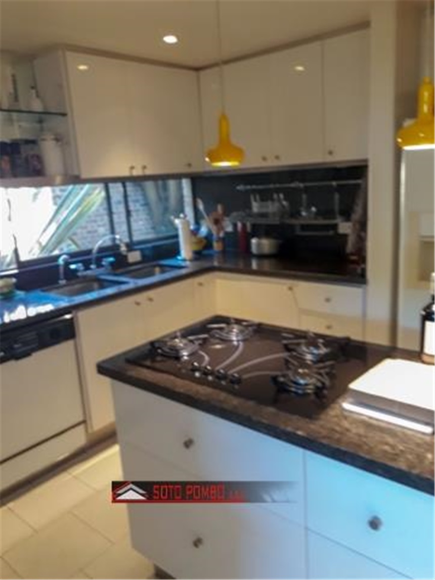 Casa en venta en Santa Barbara Alta, Bogotá · foto 7 de 22
