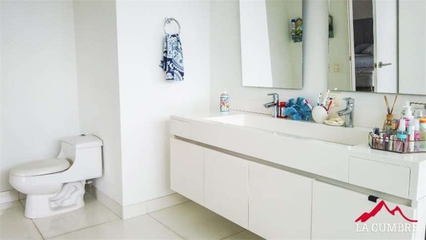 Apartamento en venta en El Poblado, Medellín · foto 15 de 16