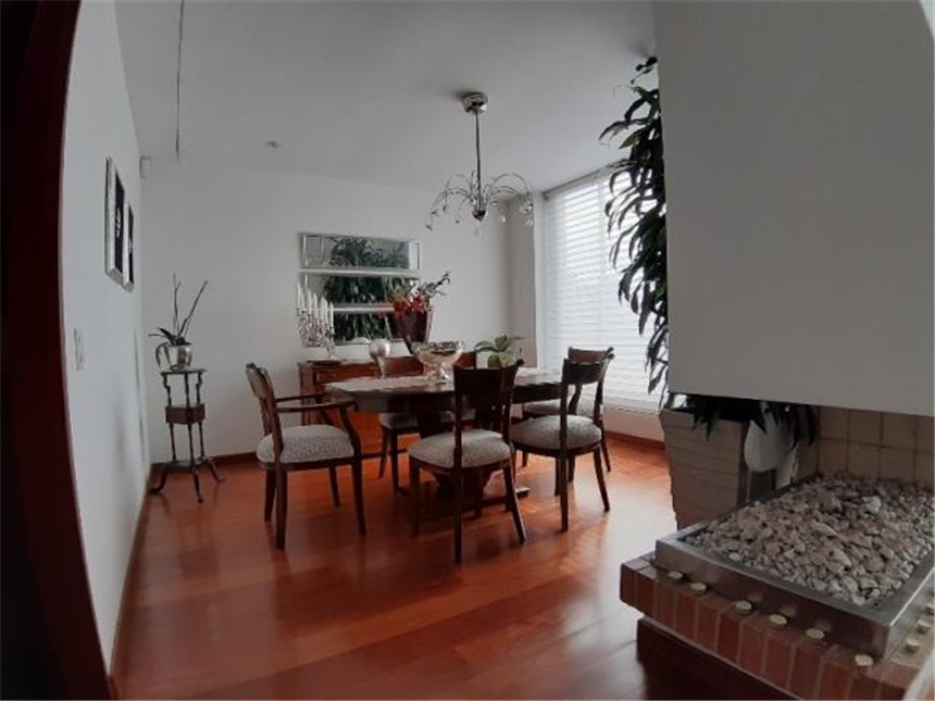 Apartamento en venta en Chicó Navarra, Bogotá · foto 2 de 24