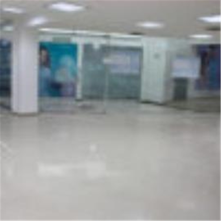 Local en Arriendo - Más