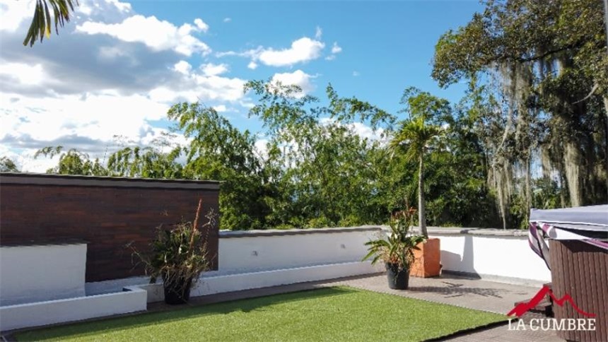 Casa de 3 alcobas en venta en Loma Del Chocho, Envigado, 270 m² · foto 15 de 17