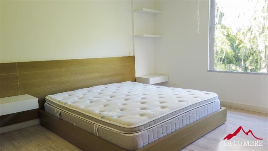Casa de 3 alcobas en venta en Loma Del Chocho, Envigado, 270 m² · foto 13 de 17