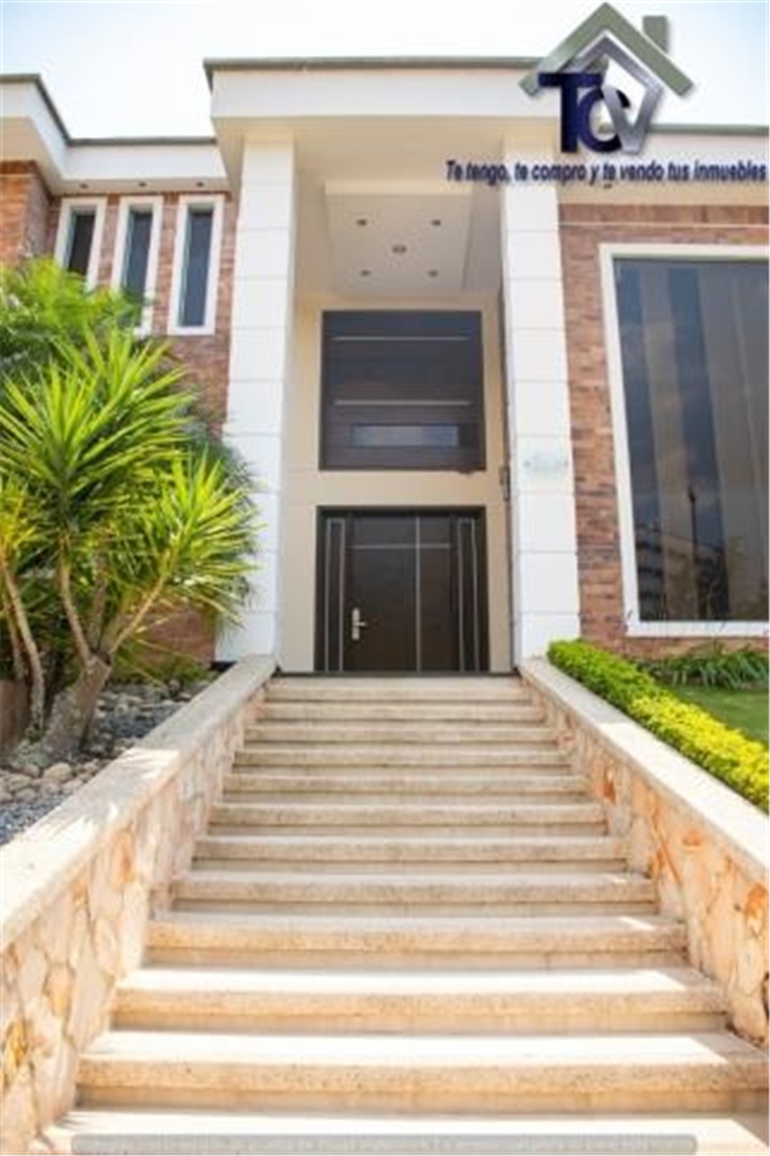 Casa de 4 alcobas en venta en San Antonio, Piedecuesta, 490 m² · foto 3 de 22