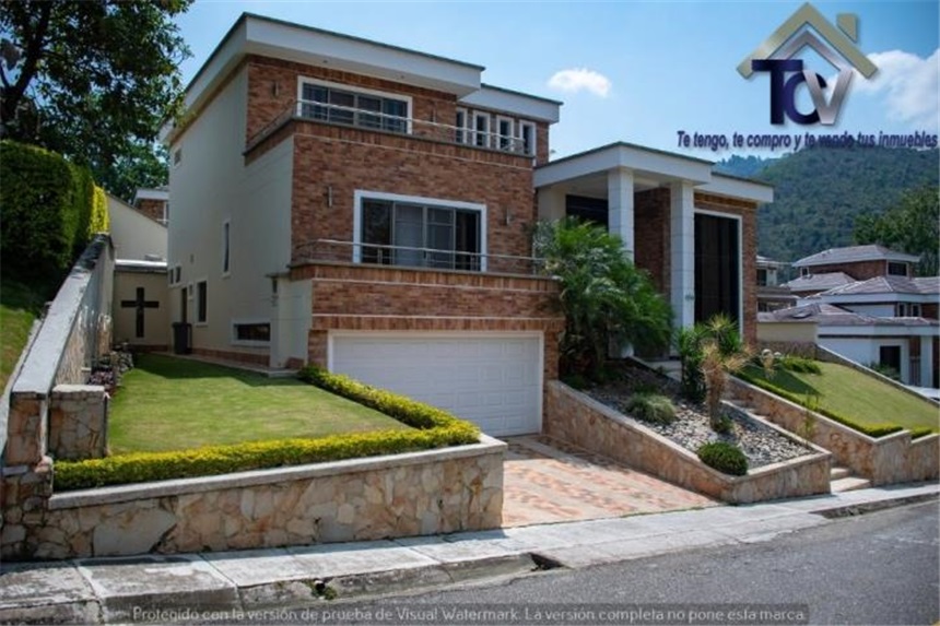 Casa de 4 alcobas en venta en San Antonio, Piedecuesta, 490 m² · foto 2 de 22