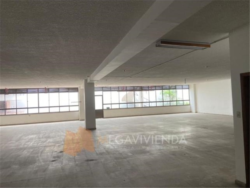 Edificio en Arriendo - Más