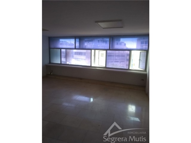 Oficina en Arriendo - Más