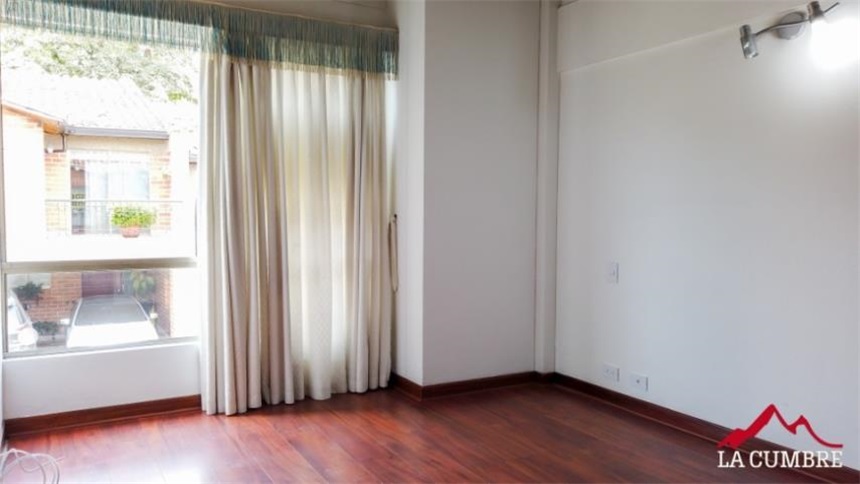 Casa de 3 alcobas en venta en El Tesoro, Medellín, 240 m² · foto 12 de 14