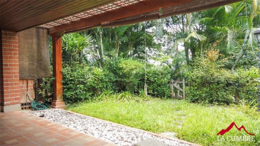Casa de 3 alcobas en venta en El Tesoro, Medellín, 240 m² · foto 2 de 14