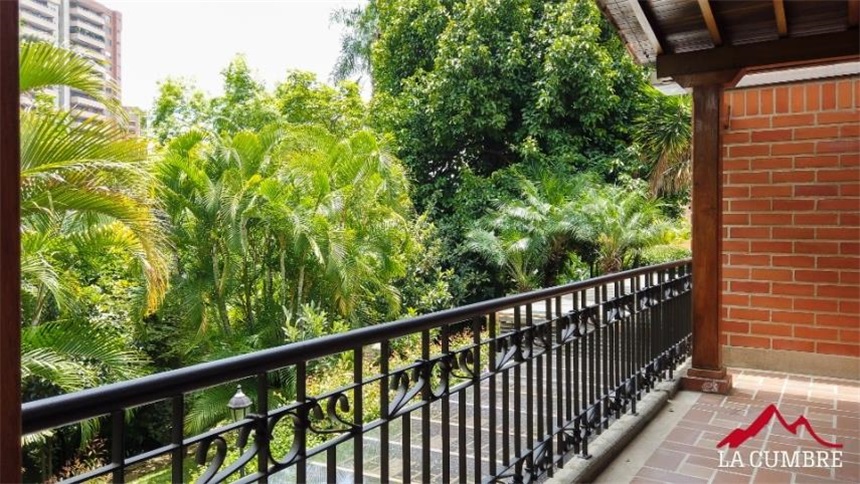 Casa de 3 alcobas en venta en El Tesoro, Medellín, 240 m² · foto 14 de 14
