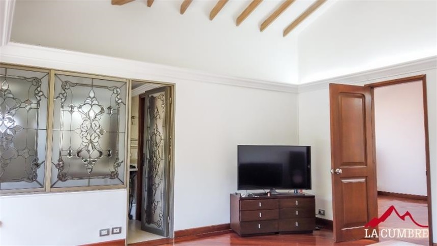 Casa de 3 alcobas en venta en Campo Amor, Medellín, 280 m² · foto 18 de 24