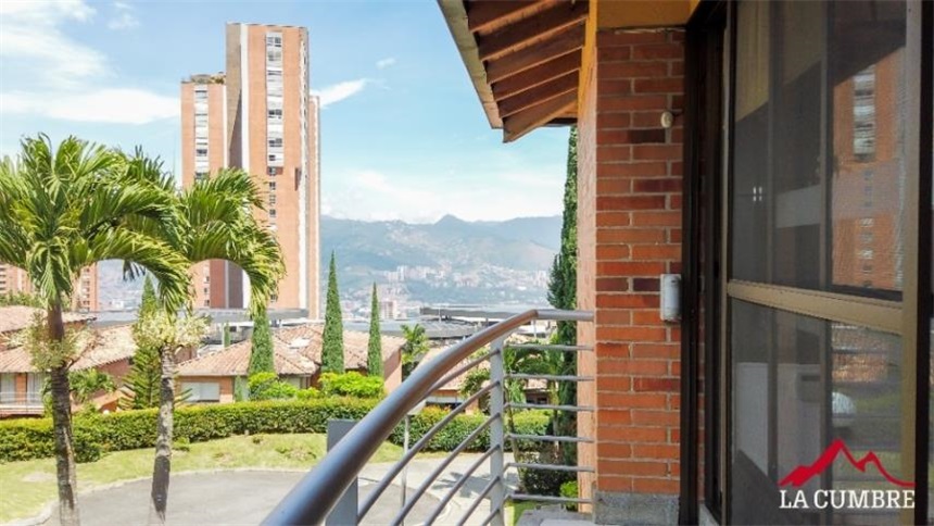 Casa de 3 alcobas en venta en Campo Amor, Medellín, 280 m² · foto 19 de 24