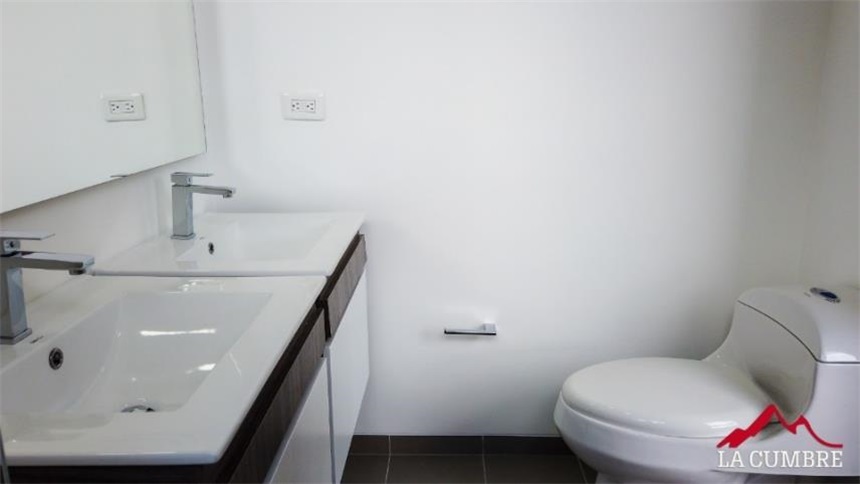 Apartamento de 3 alcobas en venta en Loma De Las Brujas, Envigado, 182 m² · foto 21 de 24