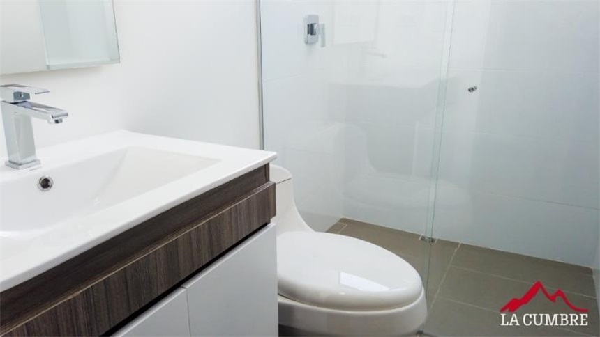 Apartamento de 3 alcobas en venta en Loma De Las Brujas, Envigado, 182 m² · foto 13 de 24