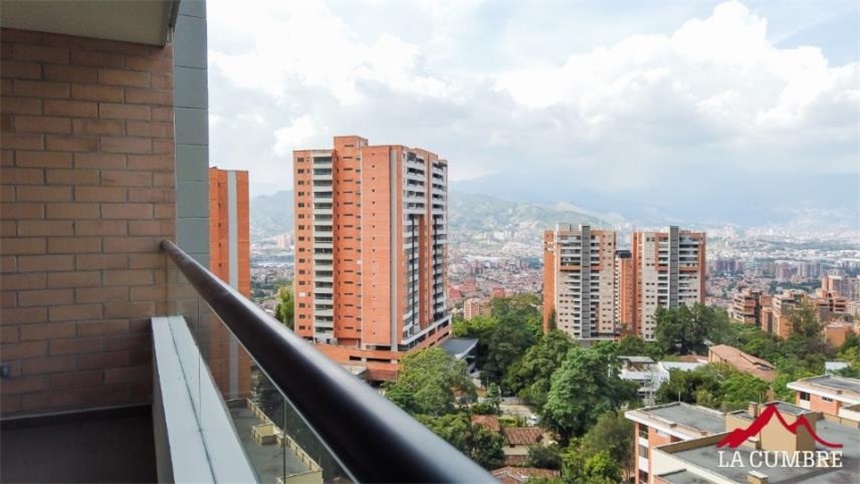 Apartamento de 3 alcobas en venta en Loma De Las Brujas, Envigado, 182 m² · foto 6 de 24