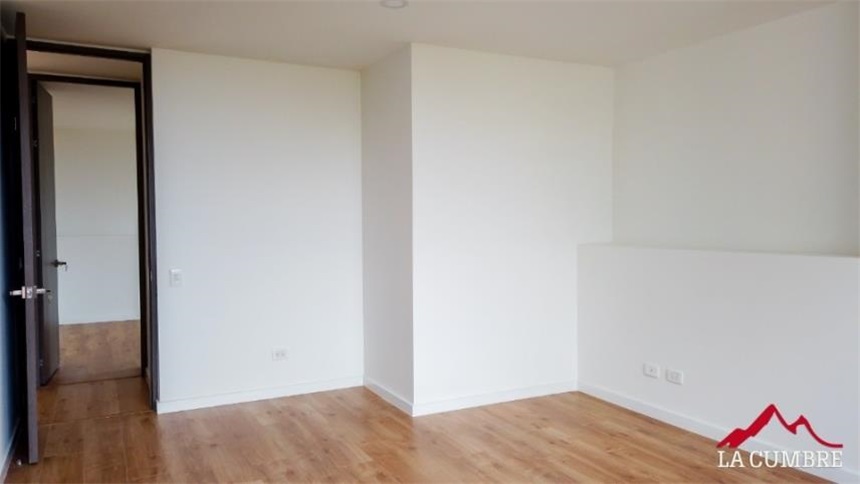 Apartamento de 3 alcobas en venta en Loma De Las Brujas, Envigado, 182 m² · foto 22 de 24