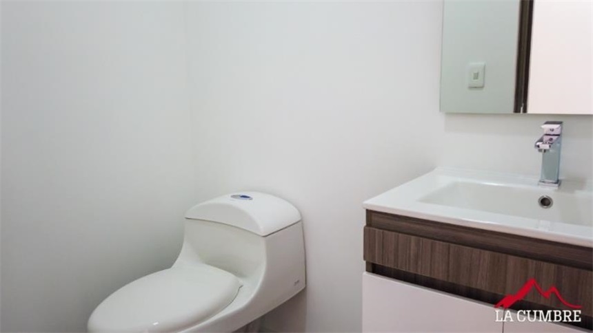 Apartamento de 3 alcobas en venta en Loma De Las Brujas, Envigado, 182 m² · foto 9 de 24
