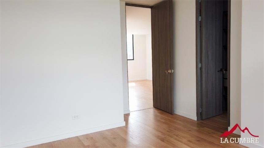 Apartamento de 3 alcobas en venta en Loma De Las Brujas, Envigado, 182 m² · foto 11 de 24