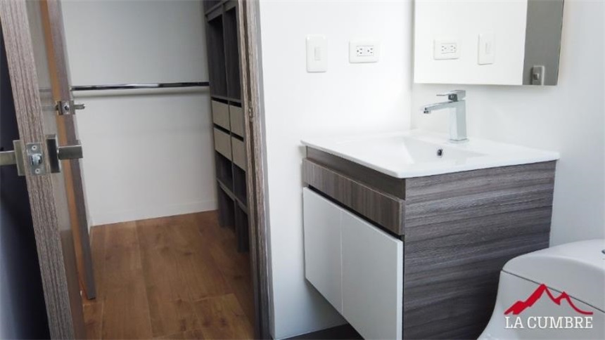 Apartamento de 3 alcobas en venta en Loma De Las Brujas, Envigado, 182 m² · foto 14 de 24
