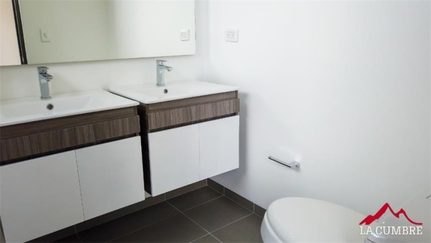 Apartamento de 3 alcobas en venta en Loma De Las Brujas, Envigado, 182 m² · foto 20 de 24