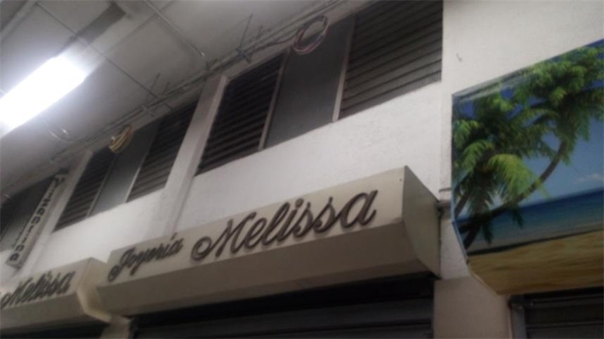 Local en Arriendo - Más