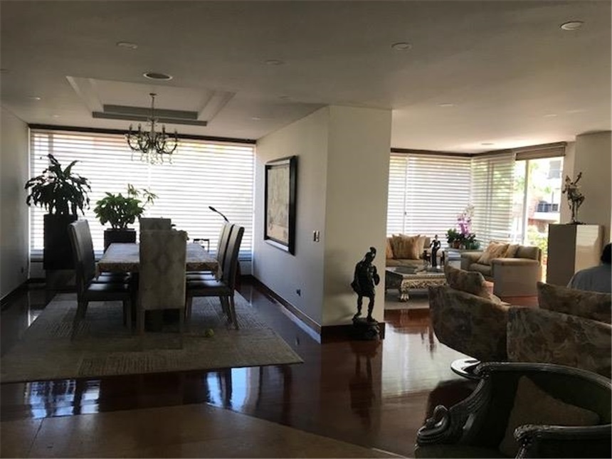 Apartamento en venta en Chico Norte, Bogotá · foto 3 de 24