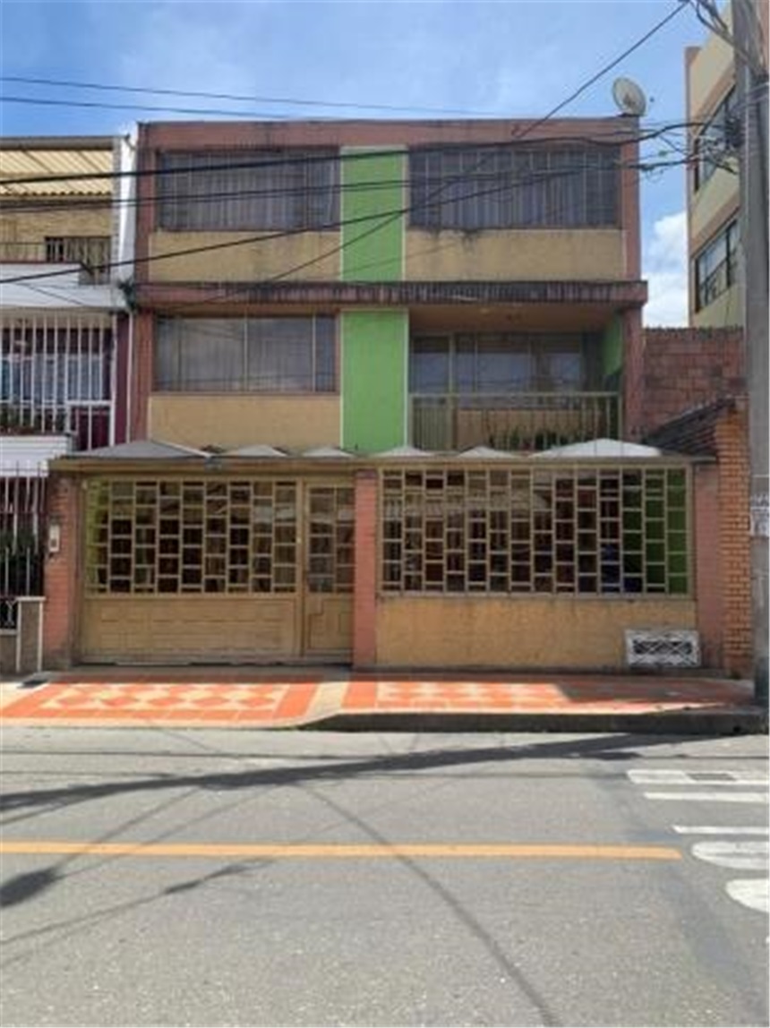 Casa en venta en Santa Isabel, Bogotá · foto 3 de 19